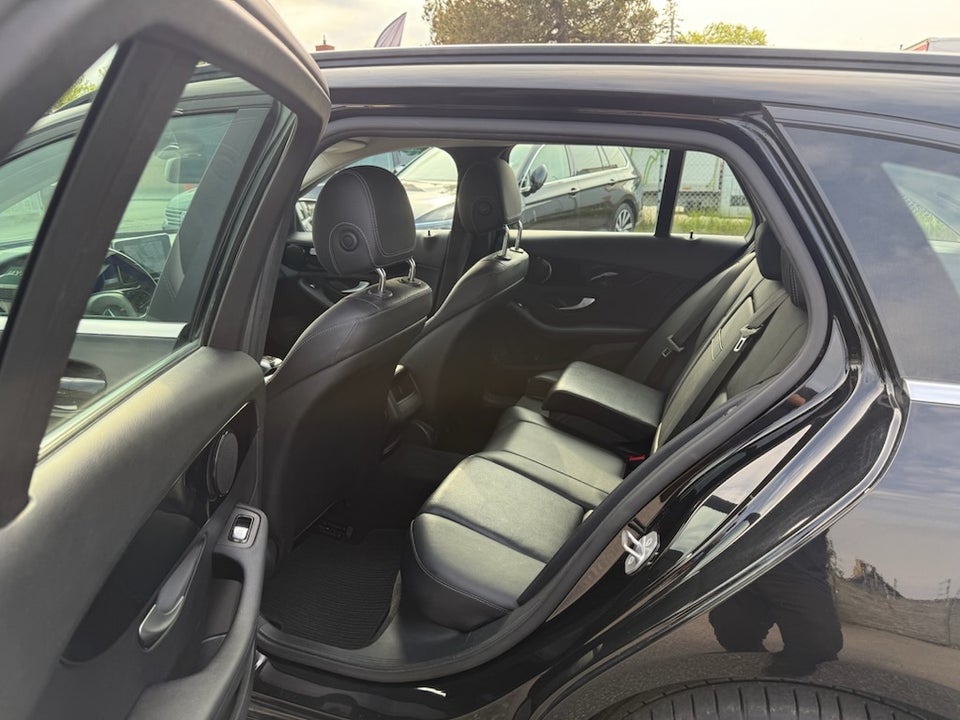 Mercedes C220 d 2,2 Avantgarde stc. aut. 5d