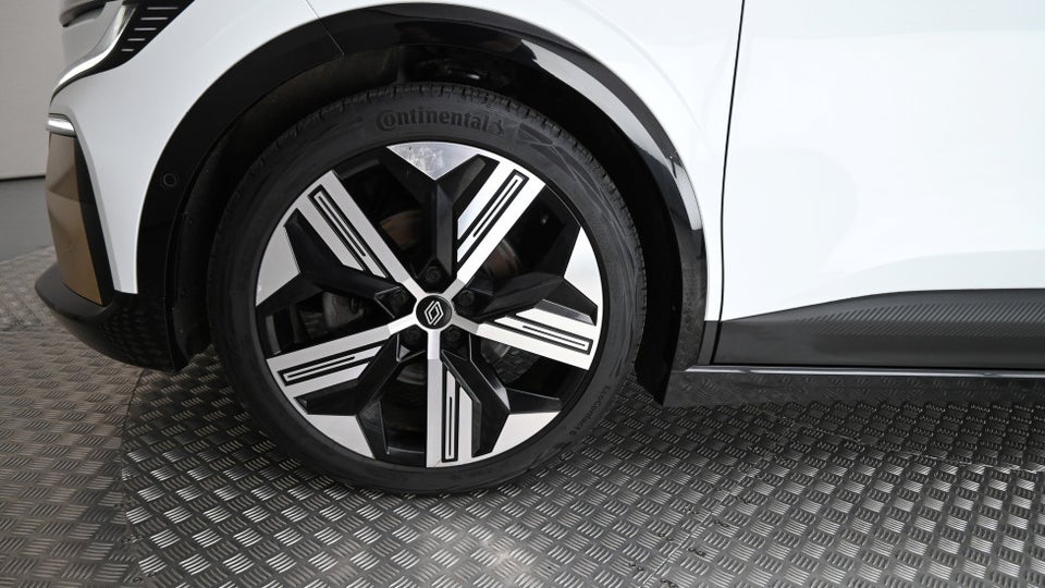 Renault Megane E-Tech 60 Iconic 5d