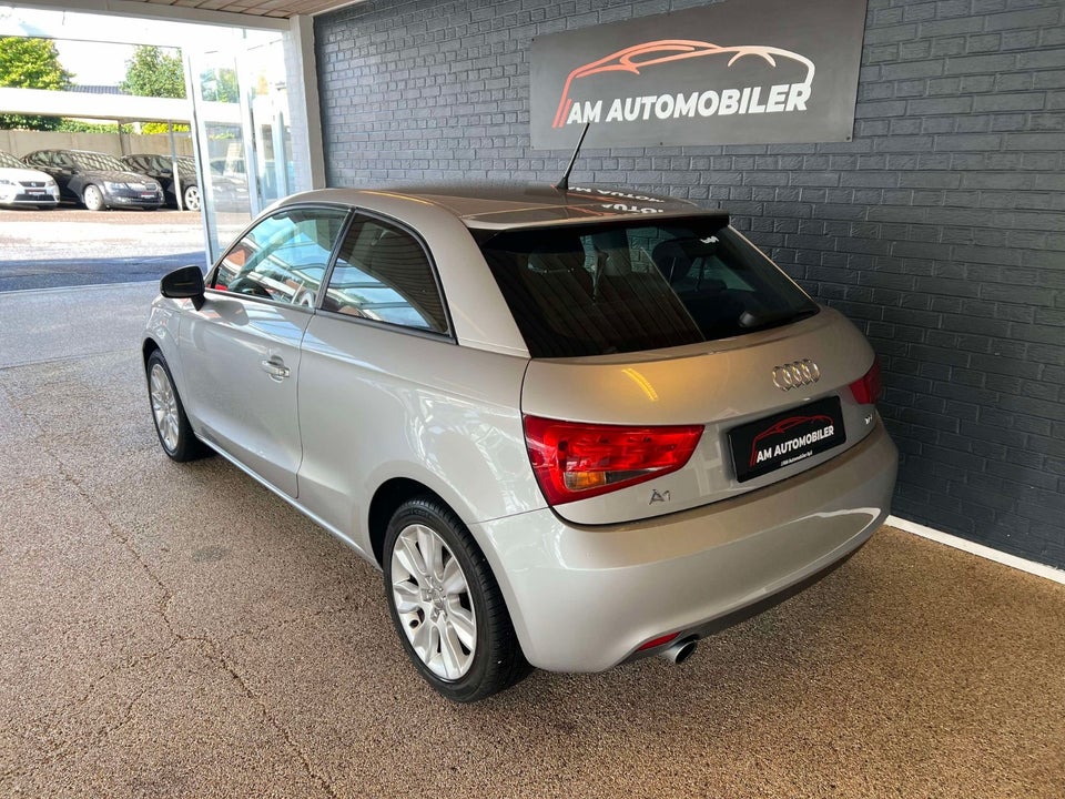 Audi A1 1,6 TDi 105 Ambition 3d