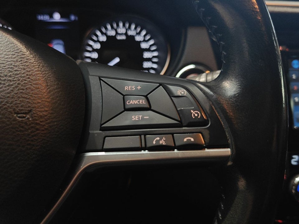 Nissan Qashqai 1,3 Dig-T 140 N-Connecta 5d