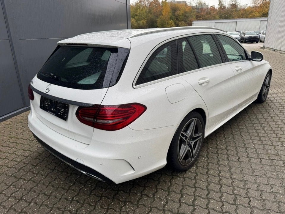 Mercedes C220 d 2,0 AMG Line stc. aut. 5d