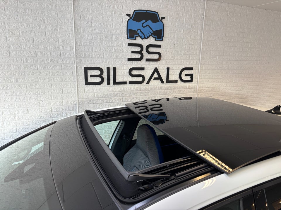 VW Golf VIII 1,4 GTE DSG 5d