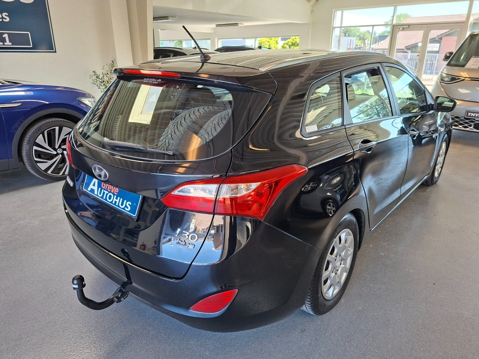 Hyundai i30 1,6 CRDi 110 Comfort CW Eco 5d