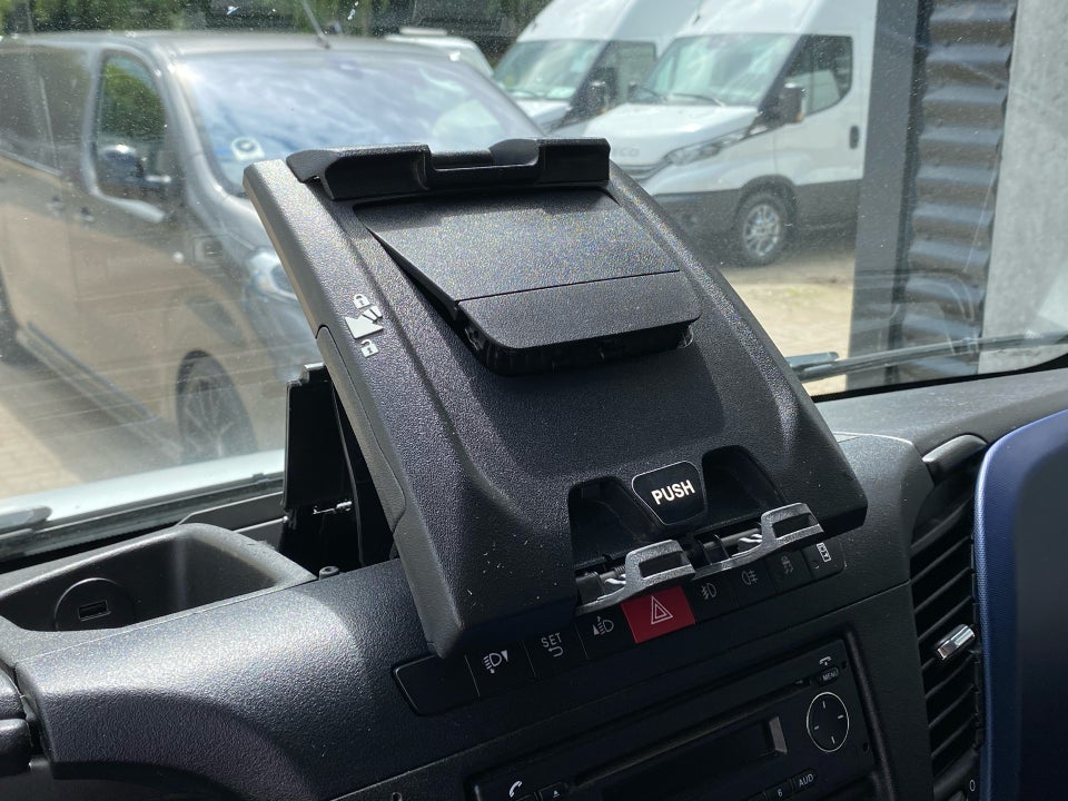 Iveco Daily 3,0 35C18 Alukasse m/lift AG8 2d