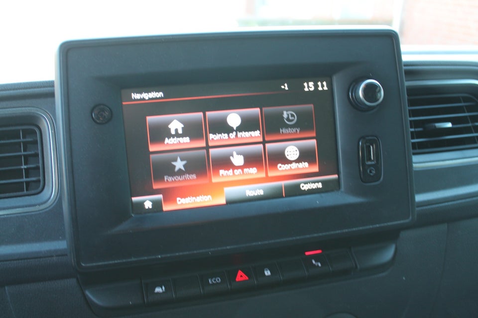 Renault Master IV T33 2,3 dCi 135 L2H2 Kassevogn