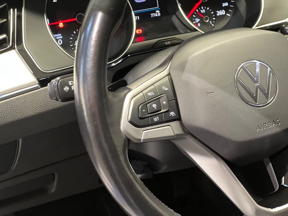 VW Passat 2,0 TDi 122 Business Variant DSG 5d