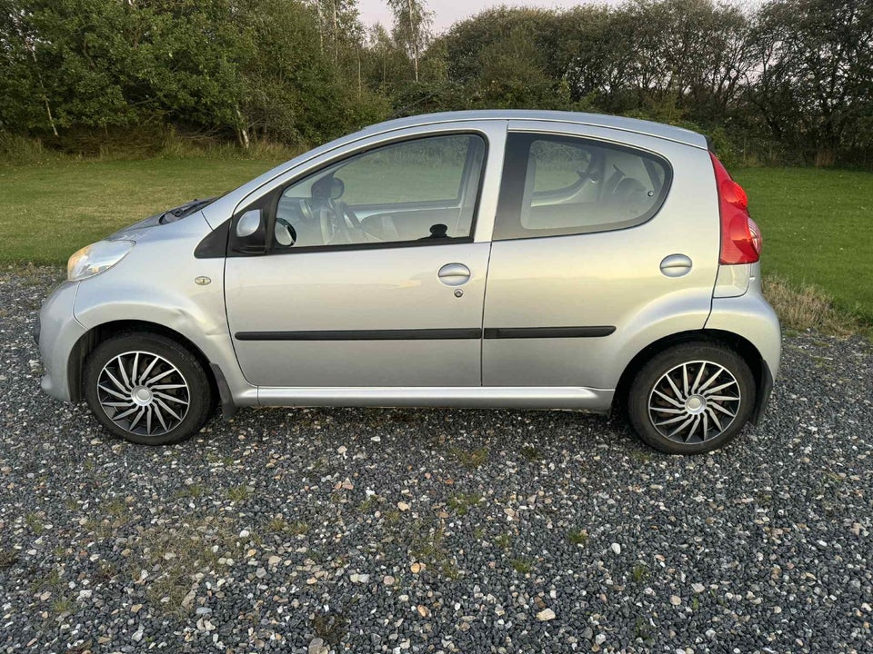 Peugeot 107 1,0 Trendy 5d