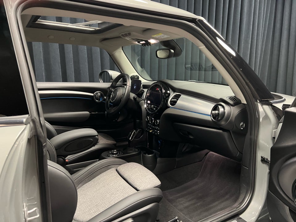 MINI Cooper SE Edition Premium Plus 3d