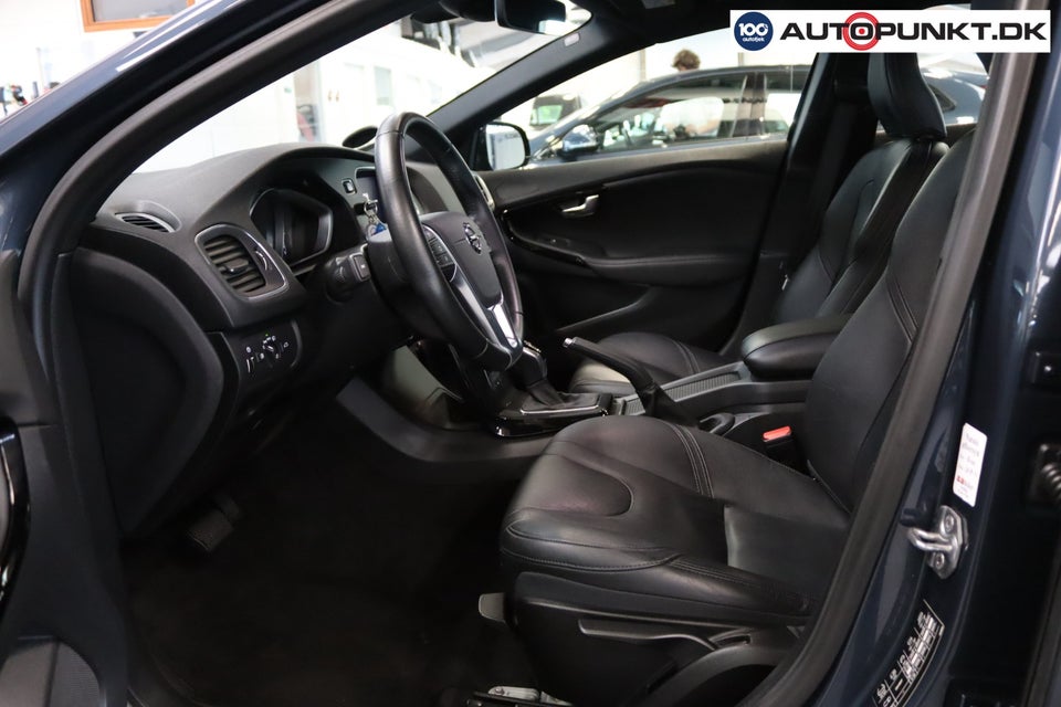 Volvo V40 1,5 T3 152 Dynamic Edition aut. 5d