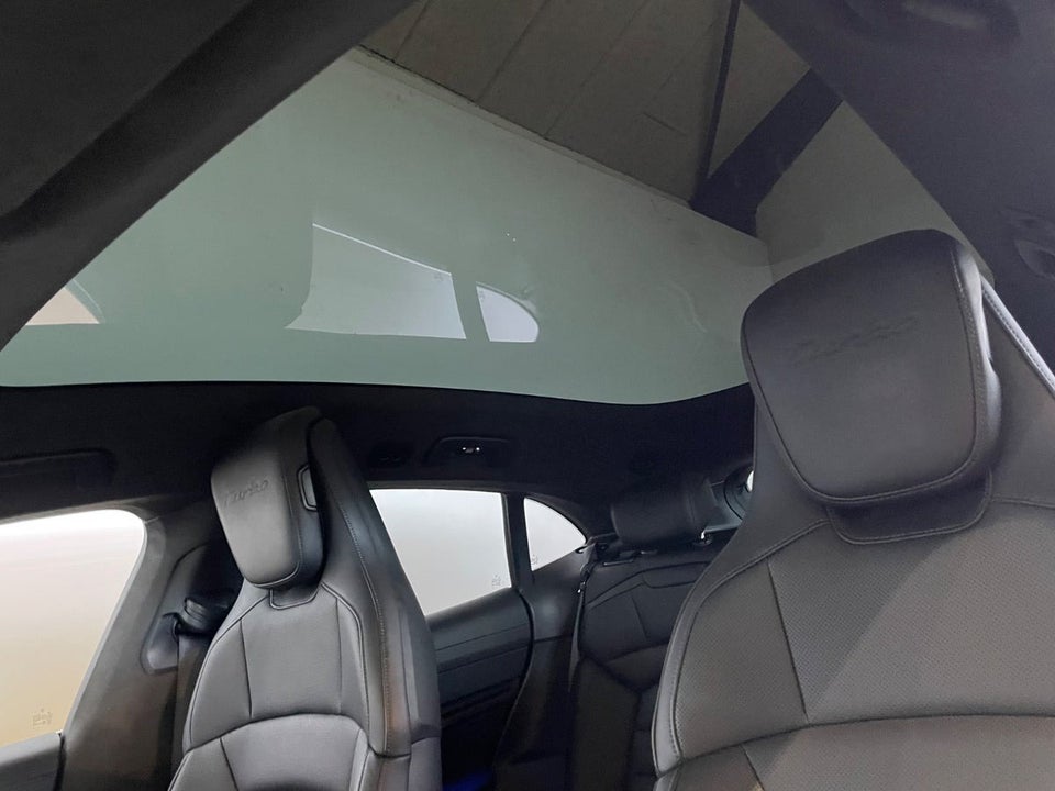 Porsche Taycan Turbo Performance+ Cross Turismo 5d