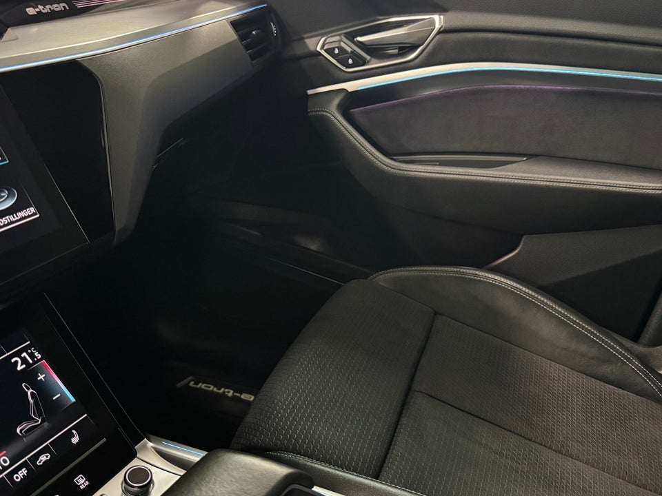 Audi Q8 e-tron 55 S-line Sportback quattro 5d