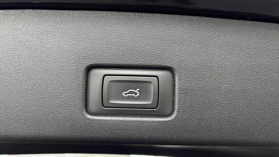 Audi Q4 e-tron 40 Attitude 5d