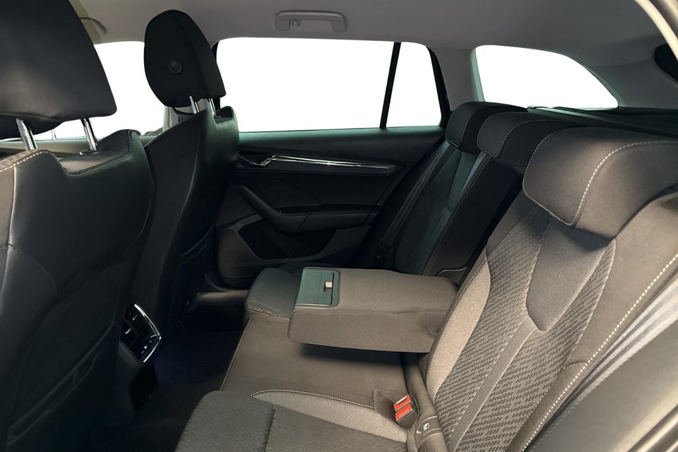 Skoda Octavia 1,4 TSi iV Plus Combi DSG 5d
