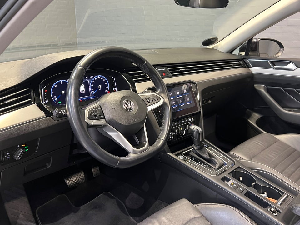 VW Passat 2,0 TDi 190 Elegance+ Variant DSG 5d