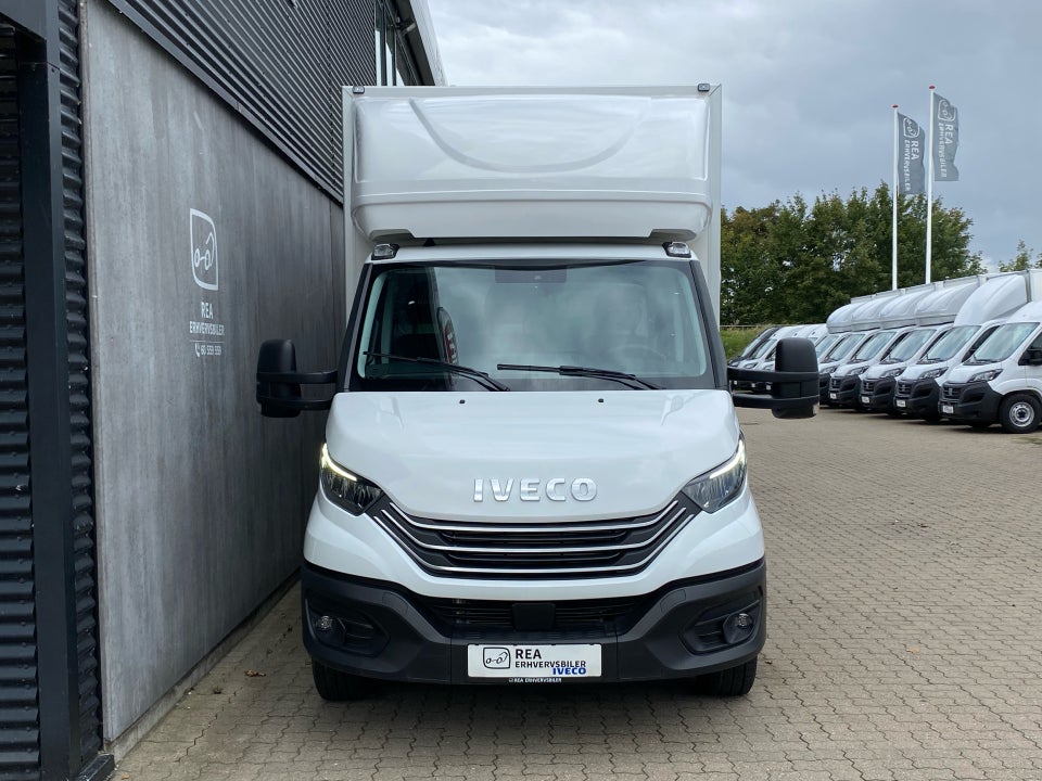 Iveco Daily 3,0 35S18 4100mm Box m/lift AG8