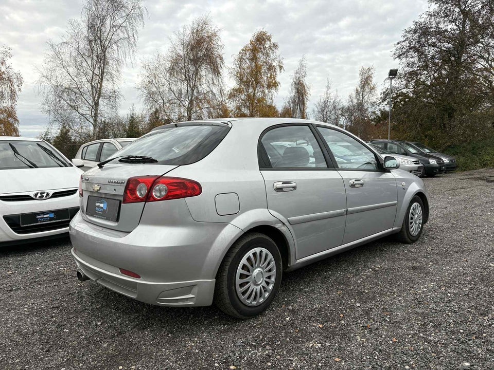 Chevrolet Lacetti 1,6 Classic 5d