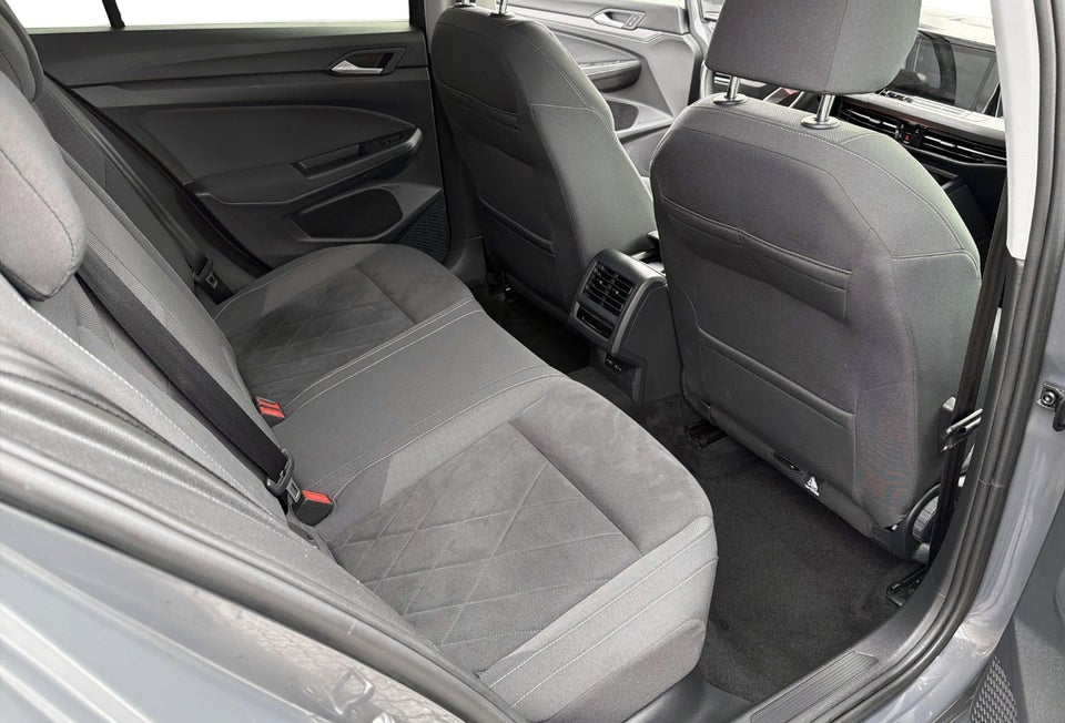 VW Golf VIII 1,5 eTSi 150 Style DSG 5d