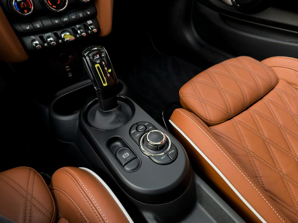 MINI Cooper SE Younique Trim 3d