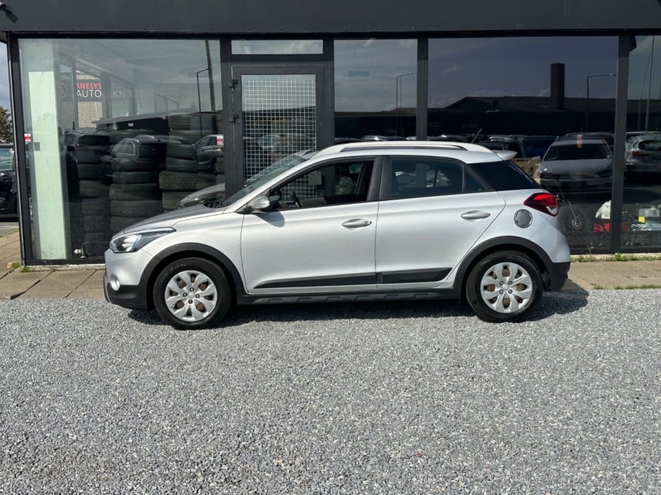 Hyundai i20 Active Cross 1,4 CRDi 90 Life 5d