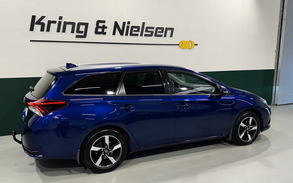 Toyota Auris 1,2 T T2 Touring Sports 5d