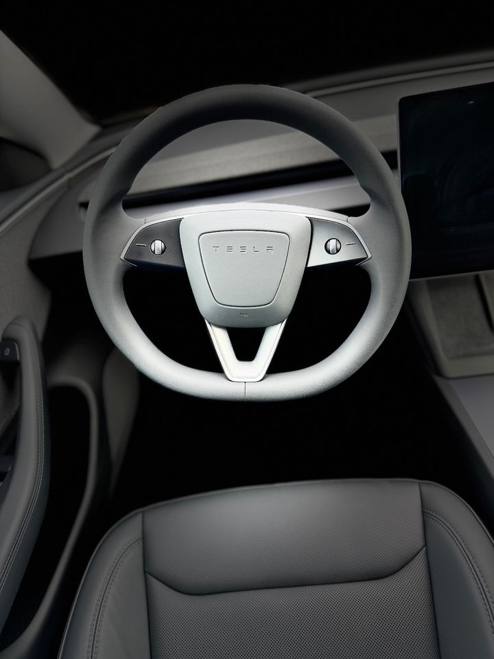 Tesla Model 3 RWD 4d