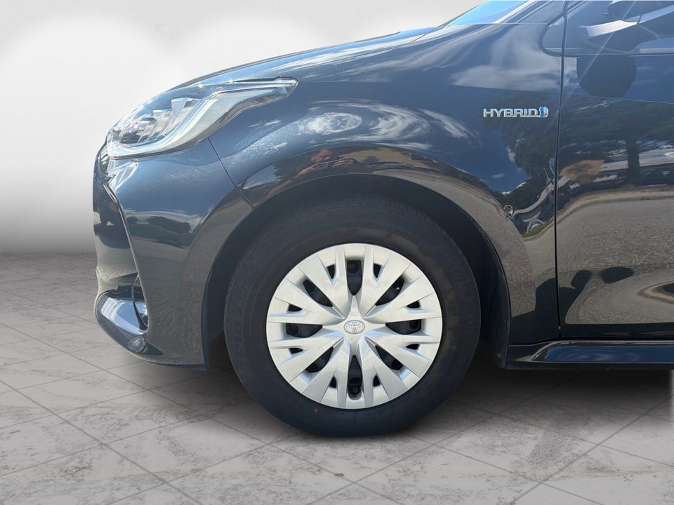 Toyota Yaris 1,5 Hybrid H3 Vision e-CVT 5d