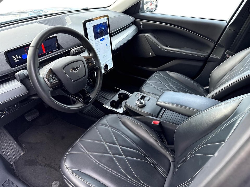 Ford Mustang Mach-E 70 Standard Range 5d