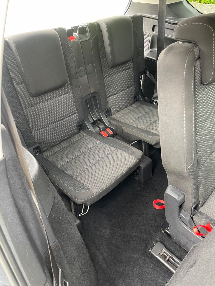 VW Touran 2,0 TDi 150 Comfortline DSG 7prs 5d