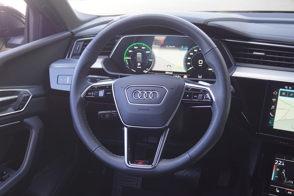 Audi e-tron 55 S-line quattro 5d