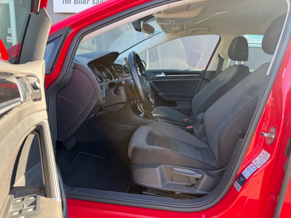 VW Golf VII 2,0 TDi 150 Highline Variant DSG 5d