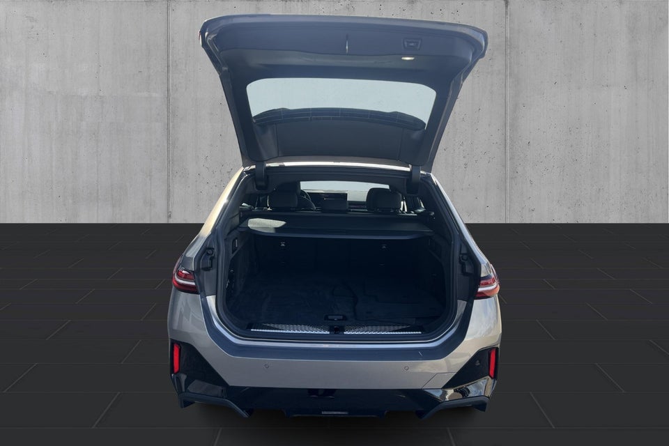 BMW i5 eDrive40 Touring M-Sport 5d
