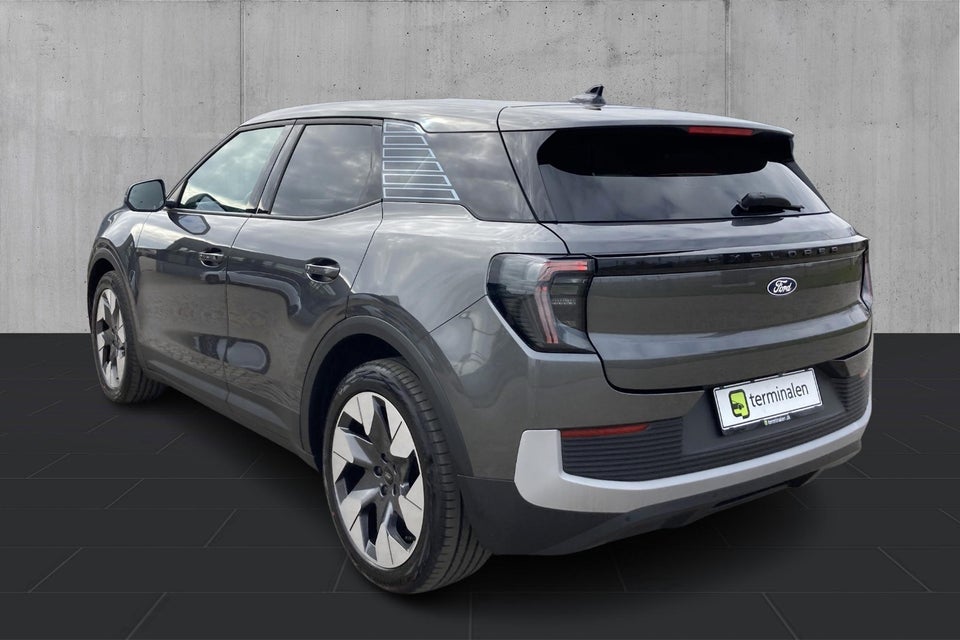 Ford Explorer 77 Premium Extended Range 5d