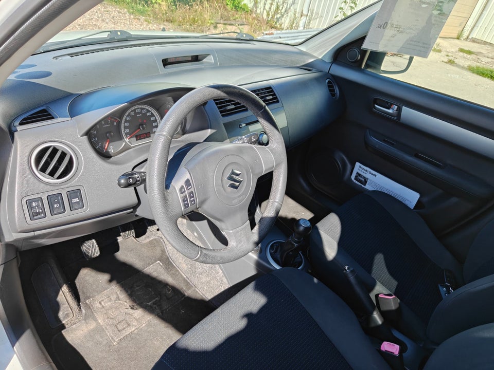 Suzuki Swift 1,5 GLX 5d