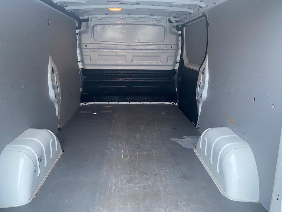 Renault Trafic T29 2,0 dCi 120 L2H1