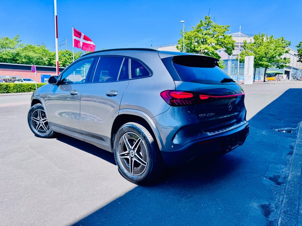 Mercedes EQA250+ AMG Advance 5d