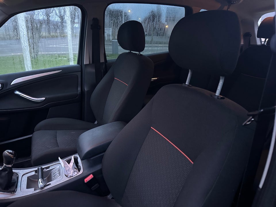 Ford S-MAX 2,0 Titanium 7prs 5d