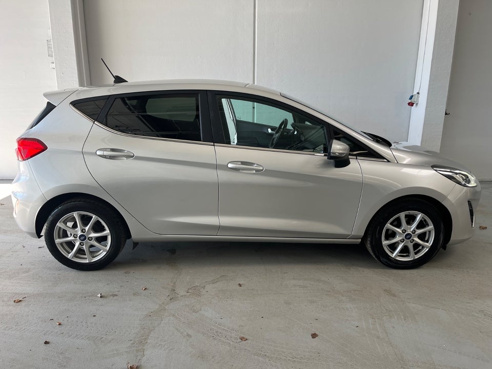 Ford Fiesta 1,0 EcoBoost mHEV Titanium Van 5d