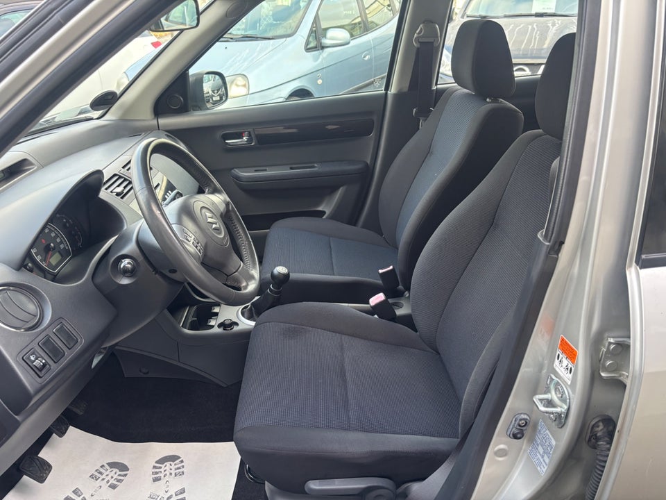 Suzuki Swift 1,3 GL-J 5d