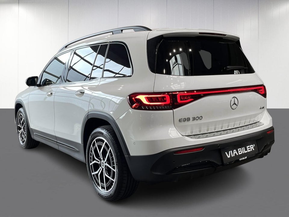 Mercedes EQB300 AMG Line 4Matic 5d