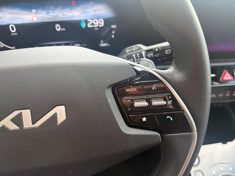 Kia Niro 64 EV Premium 5d