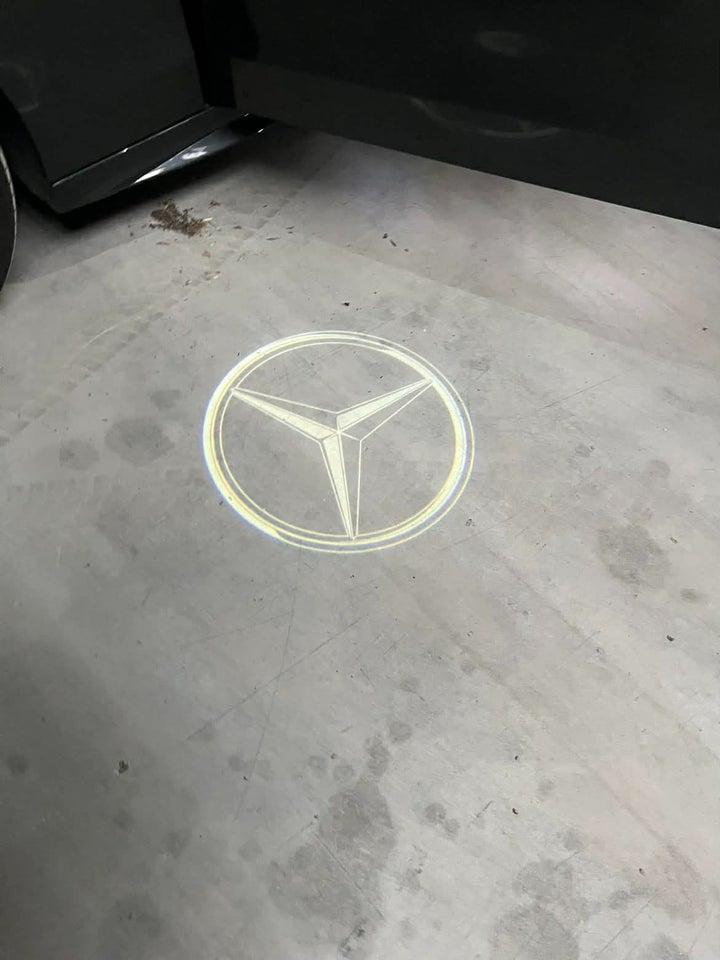 Mercedes C300 d 2,0 AMG Premium Plus stc. aut. 5d