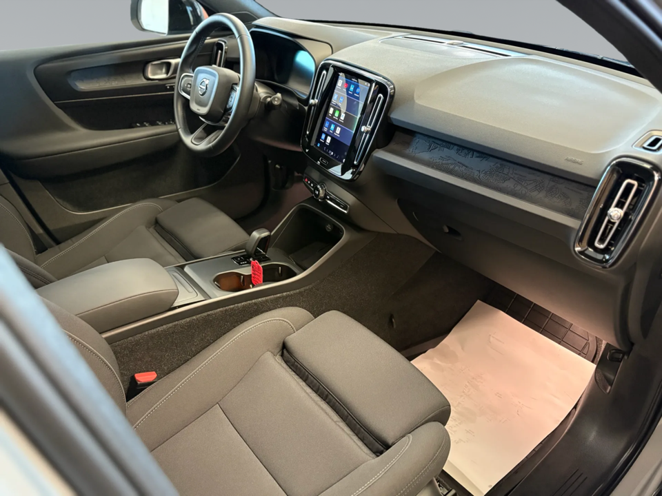 Volvo EX40 Extended Range Plus 5d