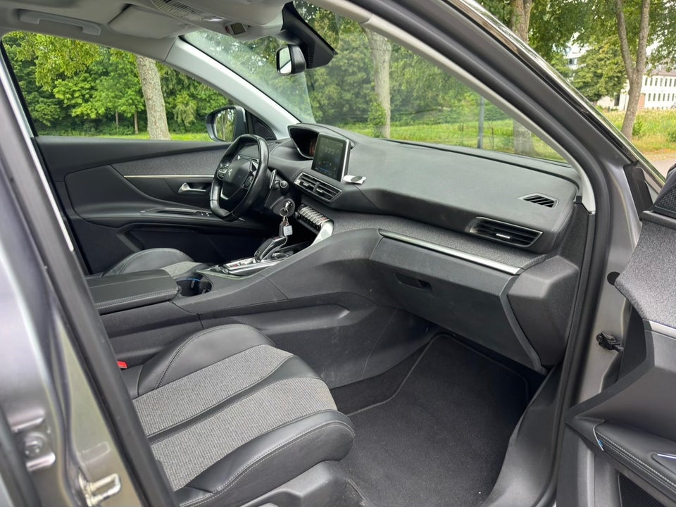 Peugeot 5008 1,6 e-THP 165 Allure EAT6 7prs 5d