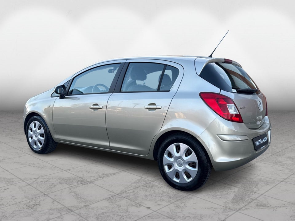 Opel Corsa 1,4 16V Cosmo 5d