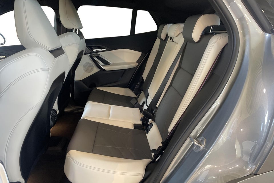 BMW iX2 xDrive30 Supercharged 5d