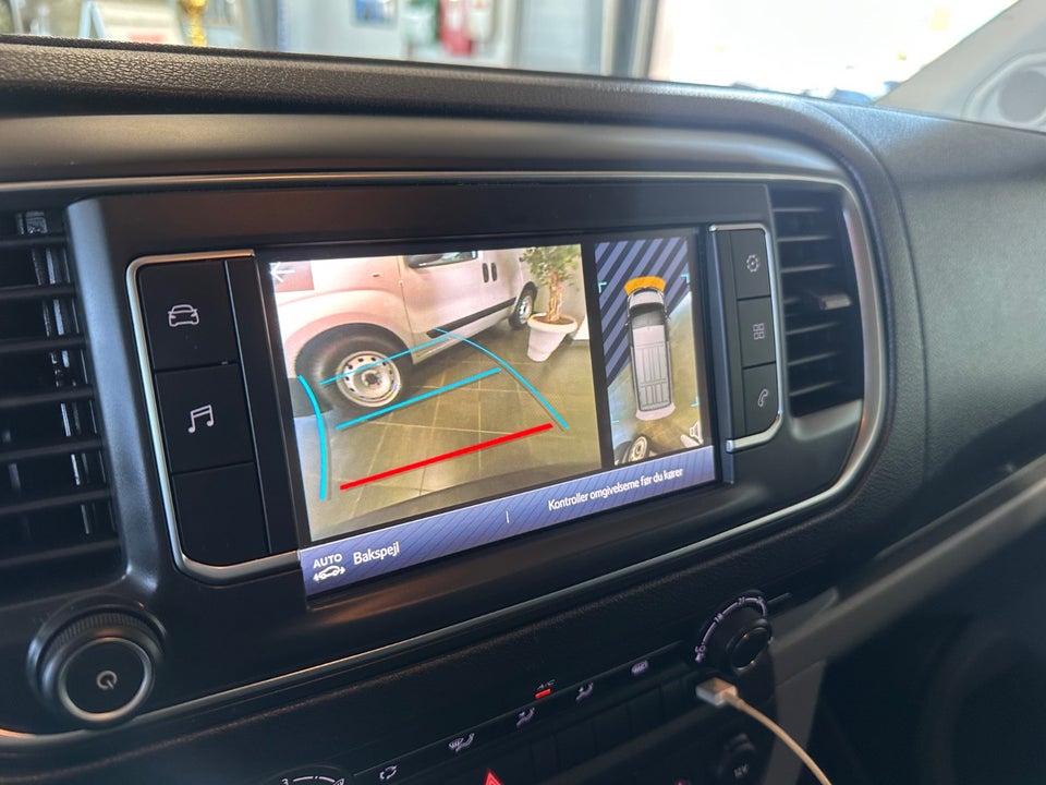 Toyota ProAce 2,0 D 122 Medium Comfort Master aut. 5d