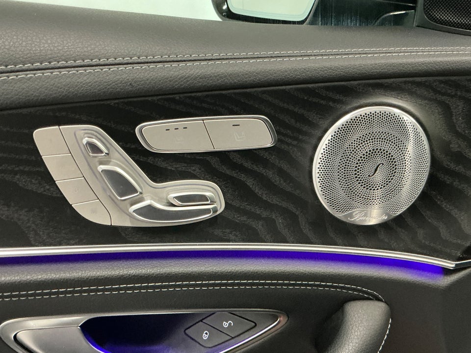 Mercedes E300 de 2,0 AMG Line stc. aut. 5d