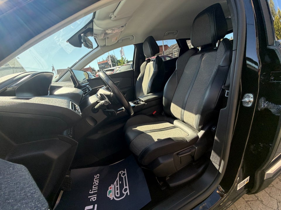 Peugeot 3008 1,6 Hybrid Allure EAT8 5d
