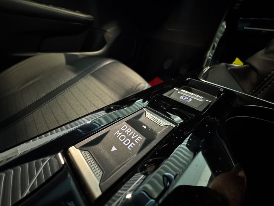 Peugeot 208 1,2 PureTech 100 Selection Sport 5d