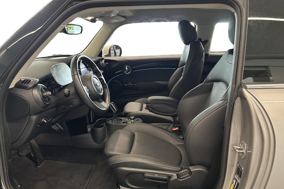 MINI Cooper SE Classic Trim 3d